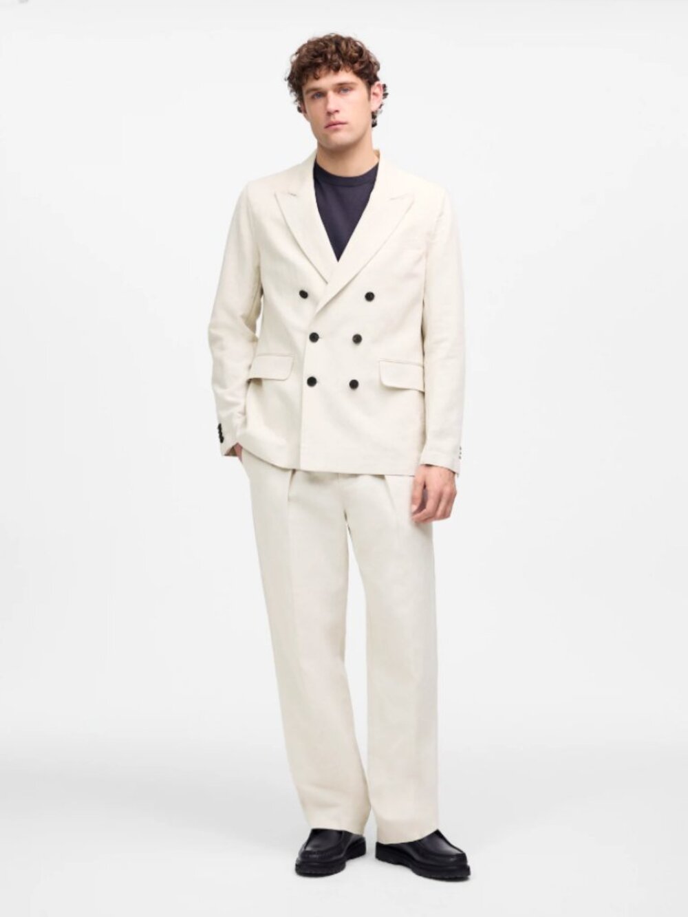 Madewell Double-Pleated Trouser in Cotton-Linen Blend in Bone Cream - Picture 6 of 16